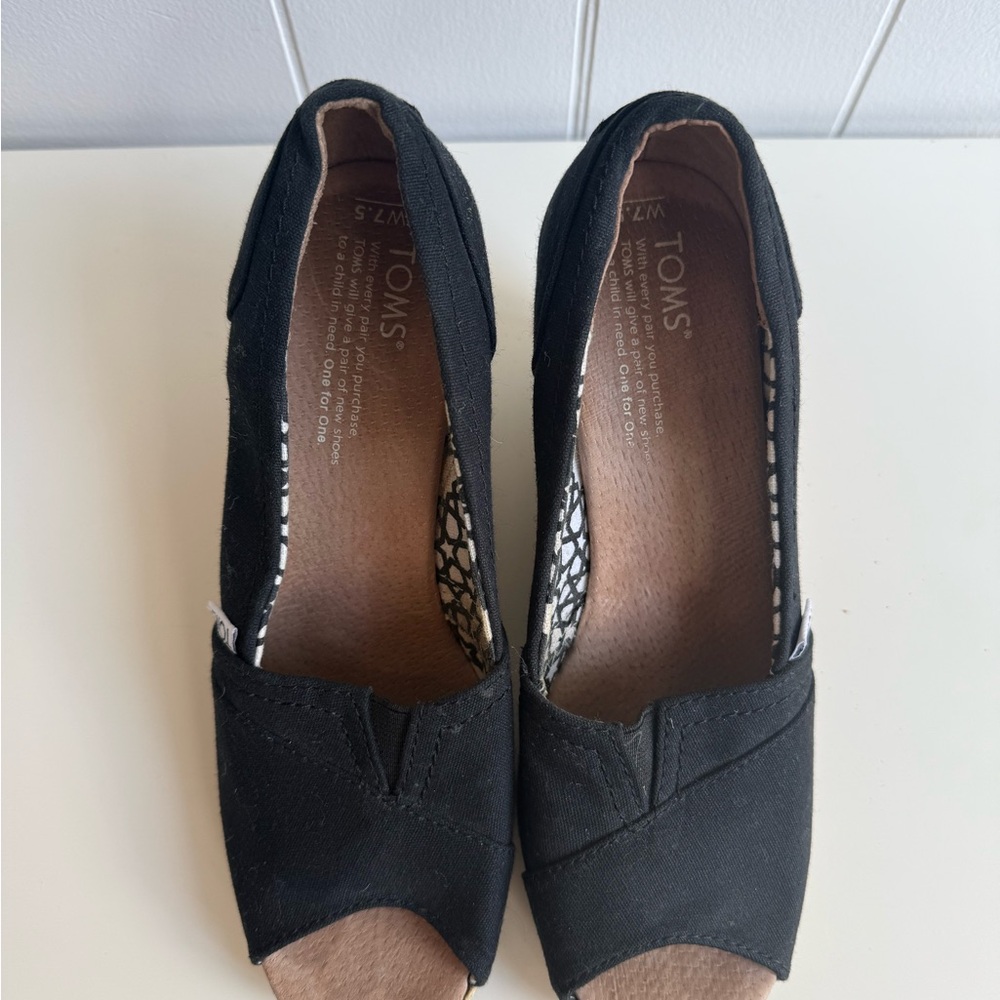 TOMS Women's Black Espadrille Peep Toe Shoes